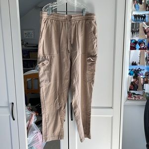 Athlete Farallón Cargo Crop